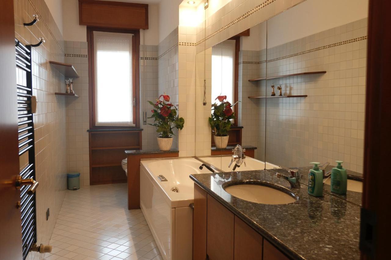 Best Way Rent - Apartments Near Tre Torri District Мілан Екстер'єр фото